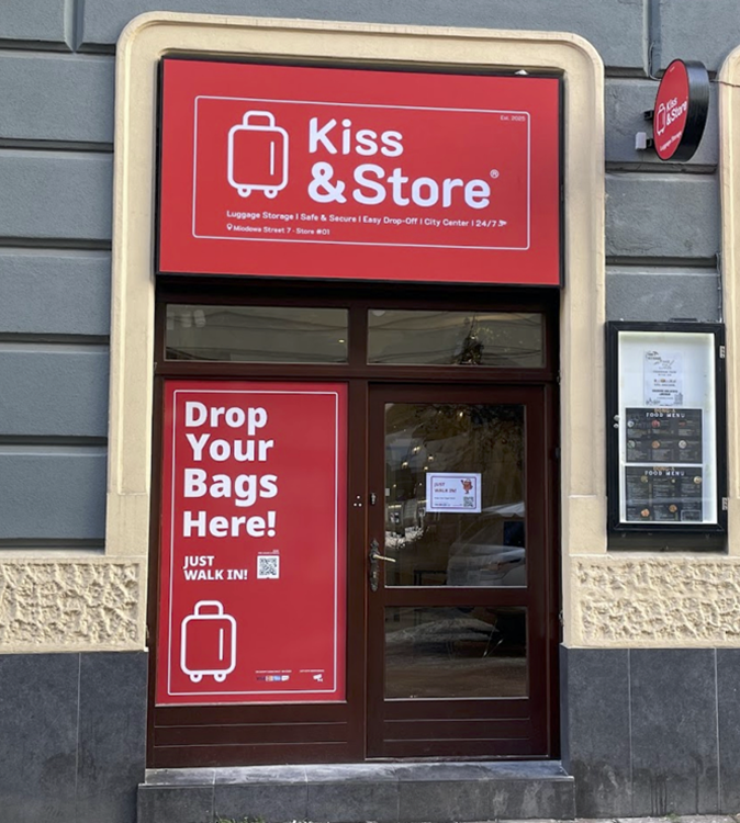 Kiss and Store Miodowa gatuentré